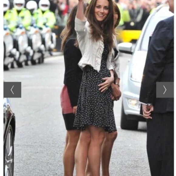 * RARE ~ BCBGMAXAZRIA White Twill Ruffle Jacket SIZE XS/S - Picture 5 of 5